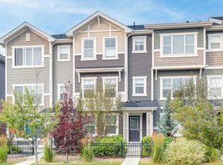 165 E Sundown Rd, Cochrane, AB T4C 2M5