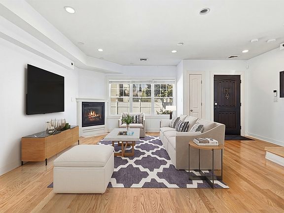 2nd image of 35 Middle St #4