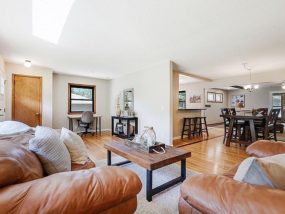 4th image of 2921 Washburn Cir