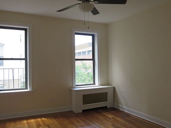 2nd image of 848 E 28th St APT D7