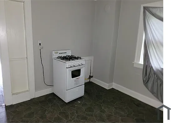3210 W 114th St #4 — Photo 7