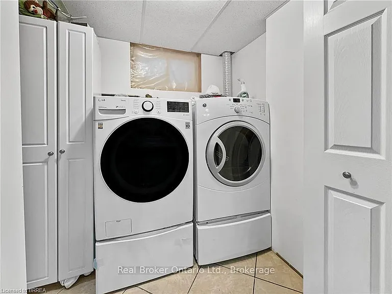 3 Westview Ave — Photo 27