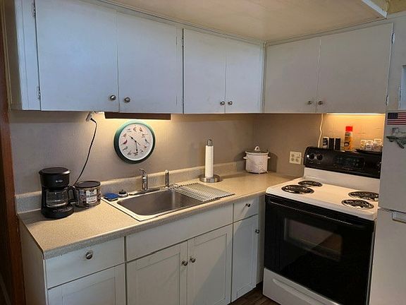 5th image of 20A Lake Breeze Dr