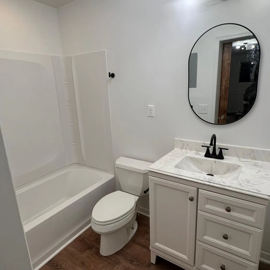 206 Churchill Cir — Photo 2