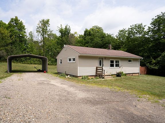 2nd image of 1798 Carter Ln