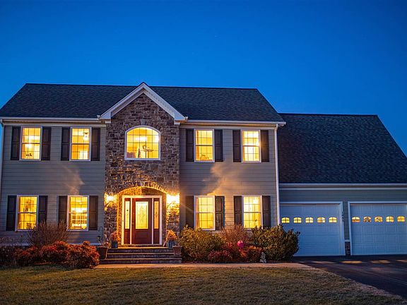 2nd image of 1845 Marigold Cir