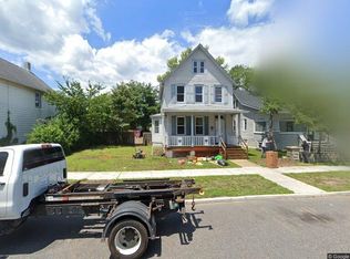 131 London Ave, Egg Harbor City, NJ 08215