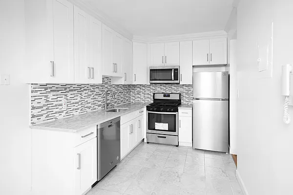 Rented by Sandra Ospina, Licensed Real Estate Broker | media 2