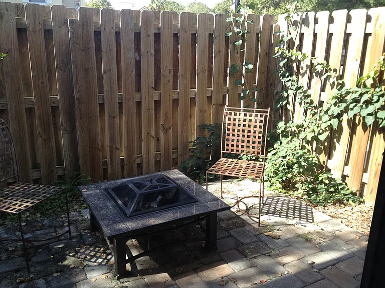 3402 Gardens East Dr #9 — Photo 8