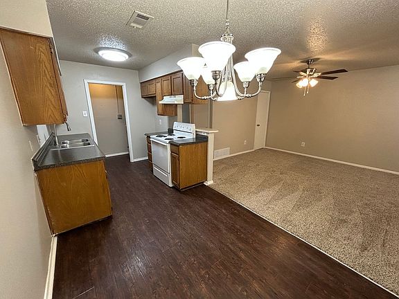 3rd image of 4916 Brianhill Dr #B