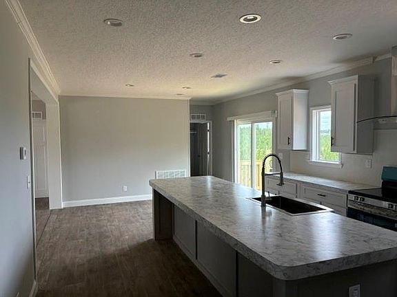 3rd image of 210 Ridge Rd