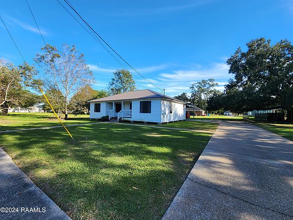 3rd image of 1062 Bridge St