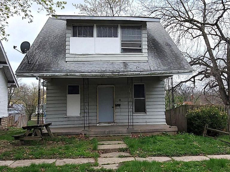 Listing photo 2