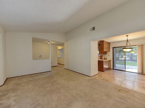 3rd image of 813 Silliman Way