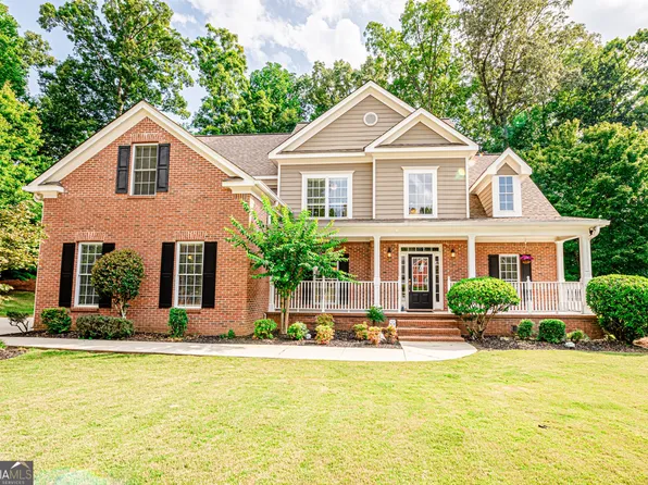 2040 Misty Oaks Dr, Buford, GA 30519