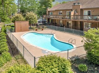 6 Notchview Ln #7, Lincoln, NH 03251