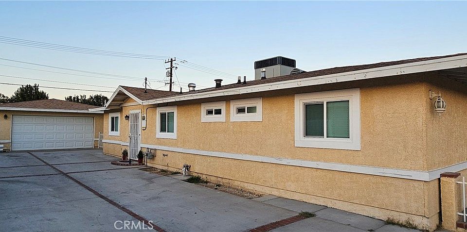 1st image of 1149 E Virginia Way