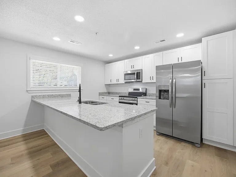 2903 15th Ave #203 — Photo 10