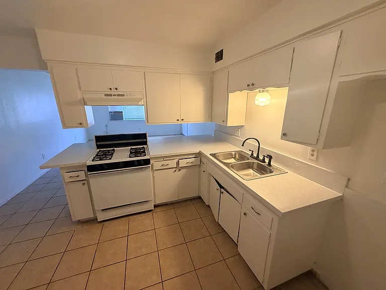 1213 Vista St #1213 — Photo 8