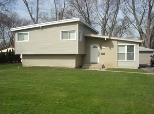 1586 Larry Ln, Glendale Heights, IL 60139
