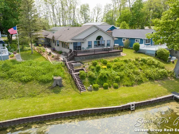 2344 Catalpa Dr, Orleans, MI 48865