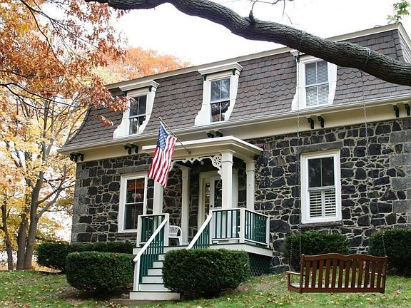 12 Clifton Ave. from the front.