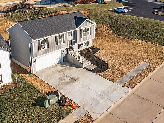 3rd image of 117 Churchill Dr