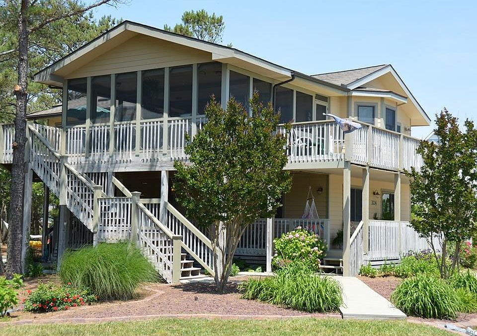 1st image of 324 Canal Ct