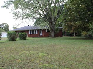 2781 Airport Rd, Centerville, TN 37033