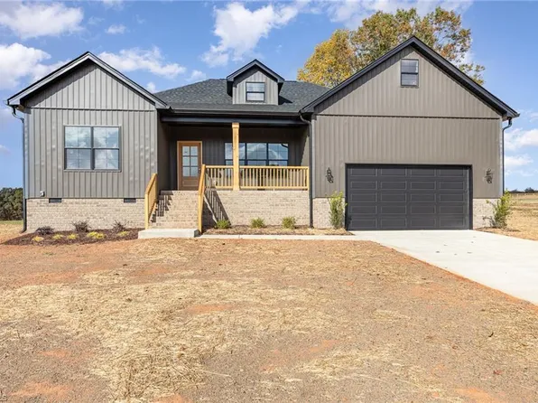 150 Galliher Rd, Harmony, NC 28634