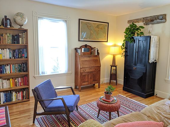 3rd image of 8 Linden Ave #1