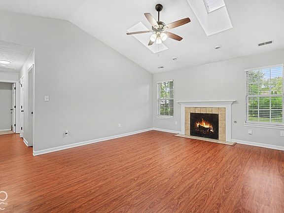 3rd image of 3735 Cologne Ct