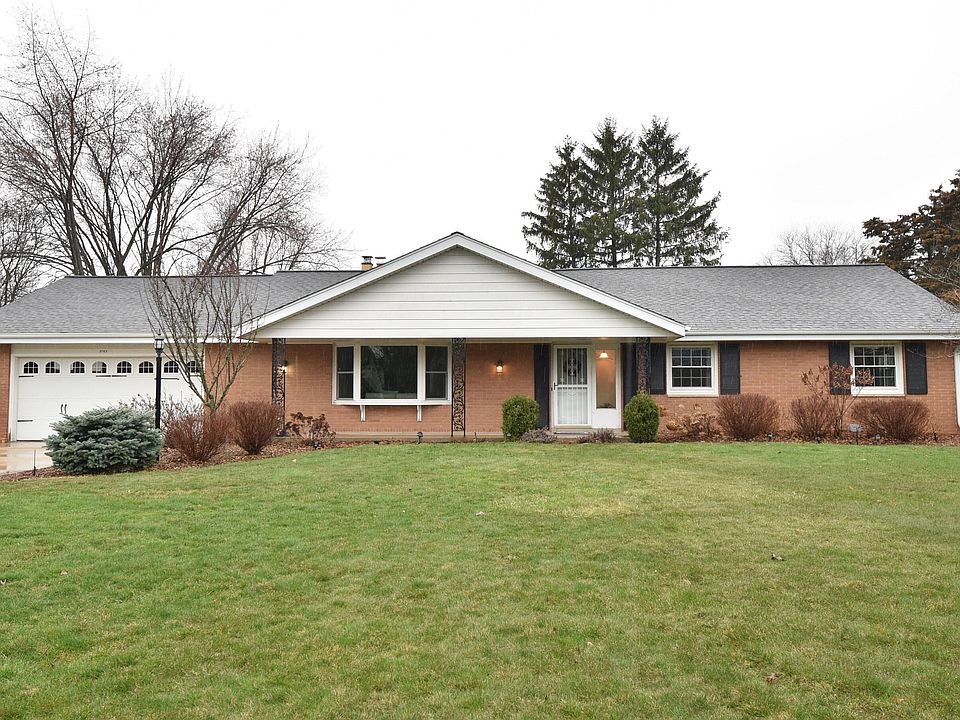 1st image of 3745 Mountain Dr