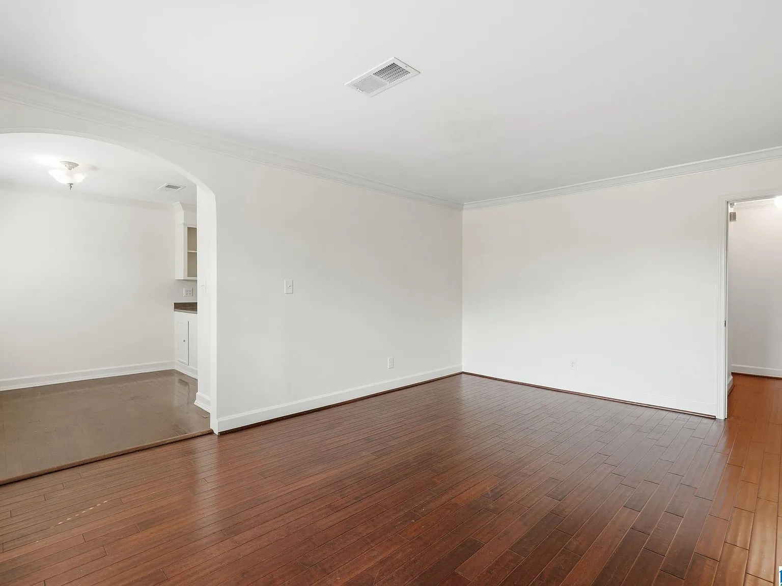 2 bed, 2.0 bath, 975 sqft, $1,950 — Photo 3