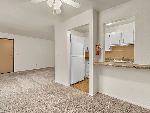 3rd image of 1 Fort St #19