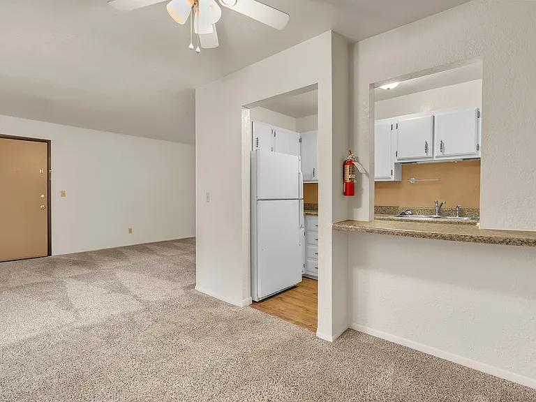 1 Fort St #19 — Photo 3