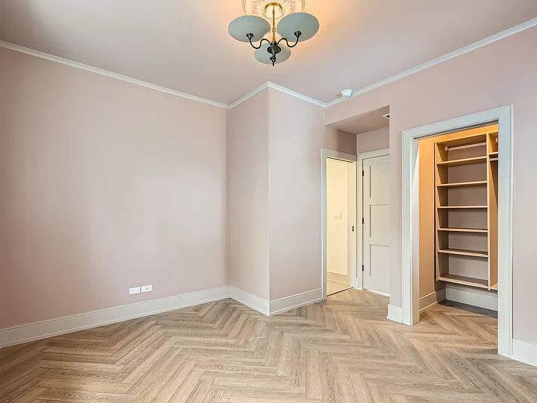 2704 W Argyle St #G — Photo 12
