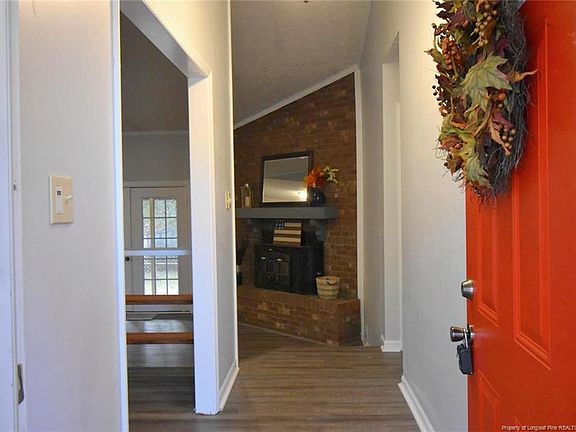 3rd image of 5809 Pettigrew Dr