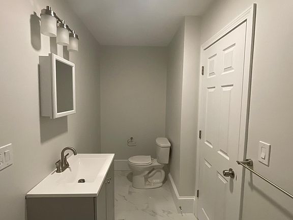 5th image of 107 Tell St Unit 3F