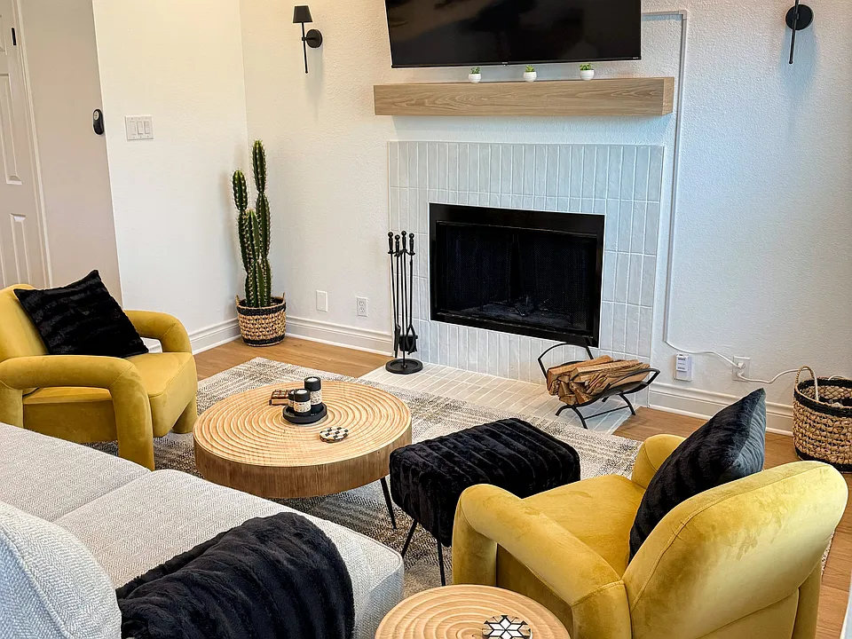 1214 Gingerlily Cv