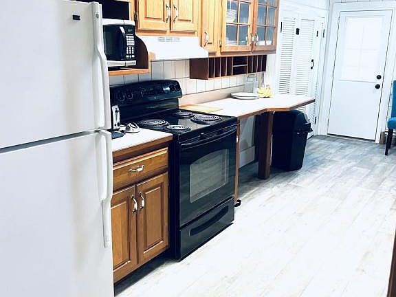 3rd image of 6920 Maryland Ave Unit 1