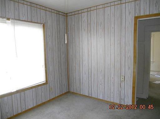 4th image of 400 Deeds Ave