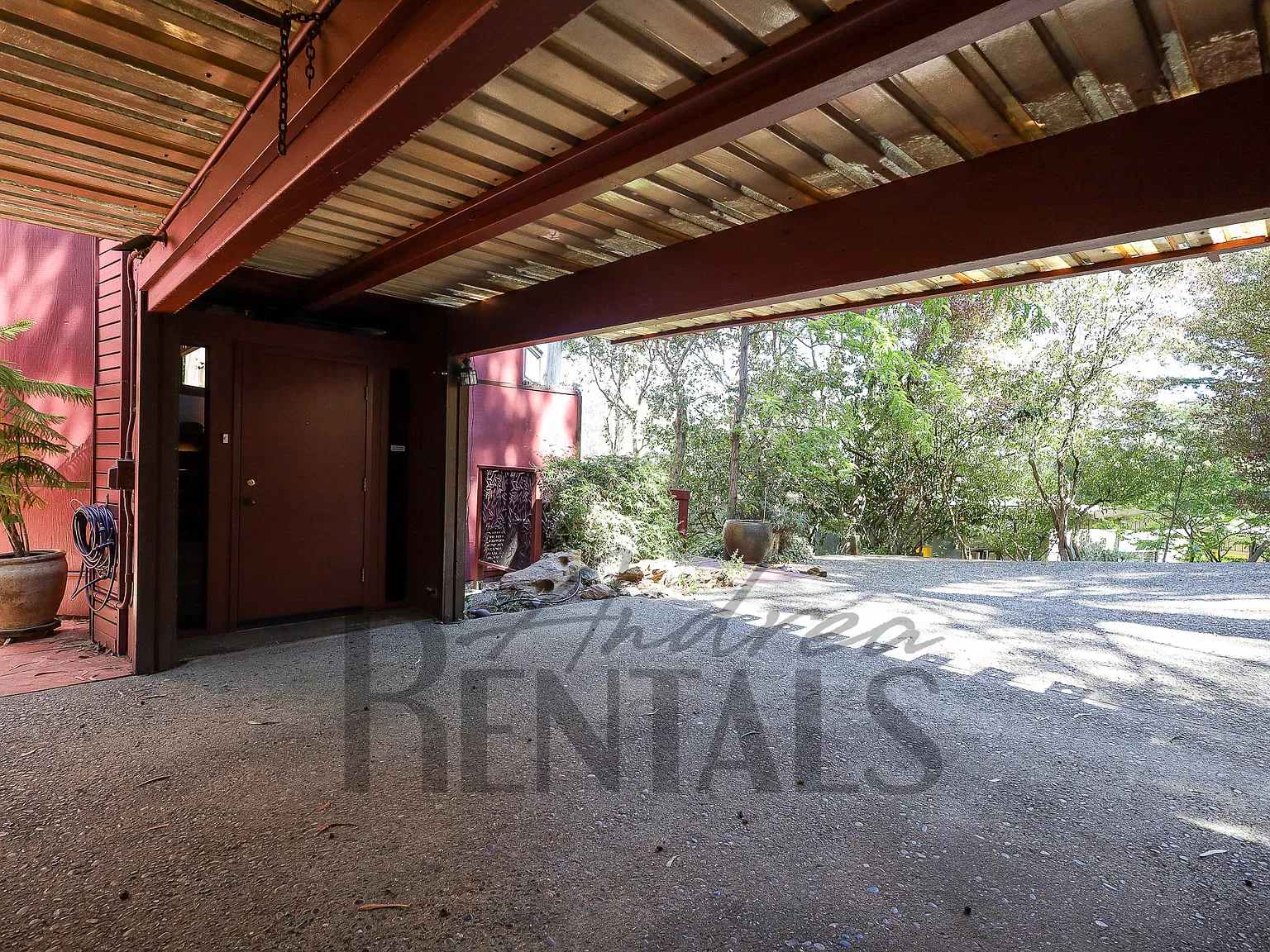 3 bed, 2261 sqft, $7,250 — Photo 4