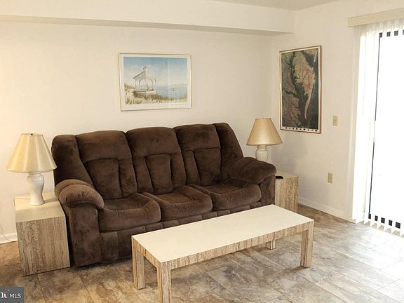 5th image of 104 127th St Unit 223