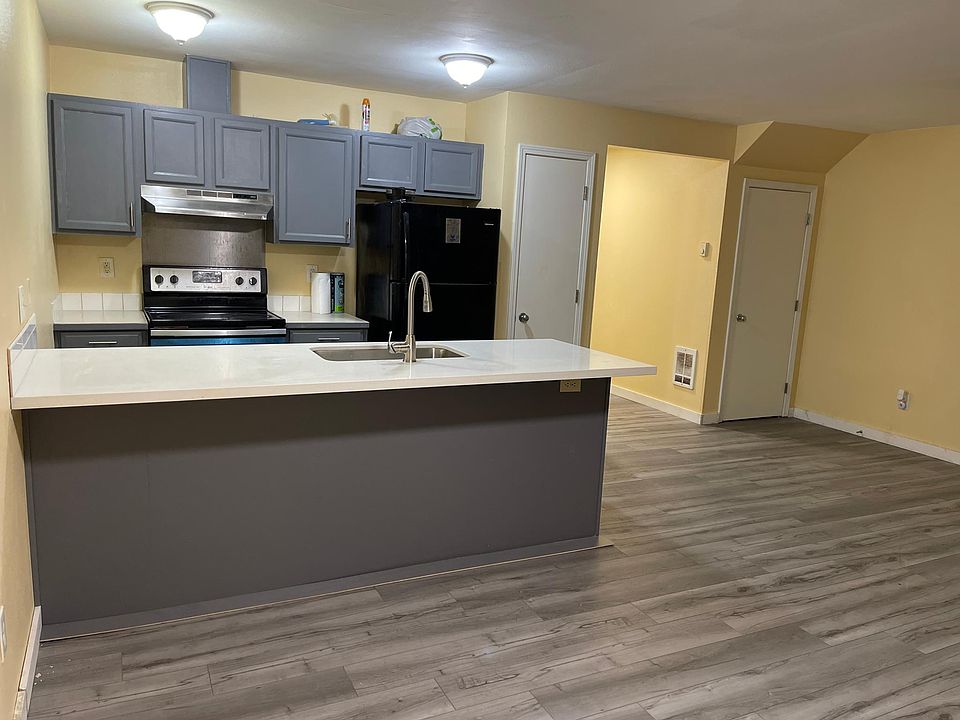 1st image of 3505 S 43rd St