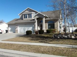 9123 S Granada Hills Dr, West Jordan, UT 84088