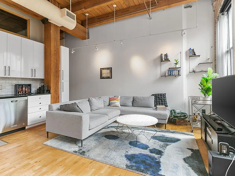 400 N 1st St #308 — Photo 3