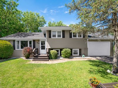 806 Jessie Rd, Lake In The Hills, IL, 60156