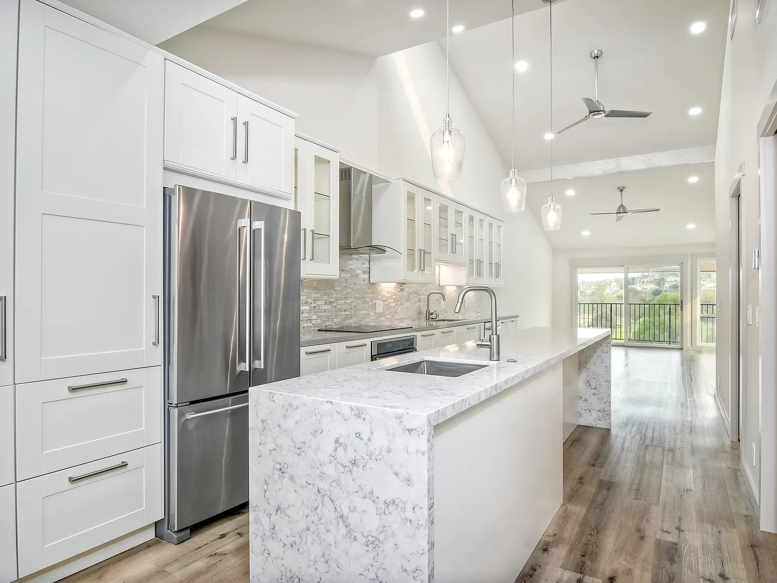 2 bed, 1127 sqft, $3,300 — Photo 4
