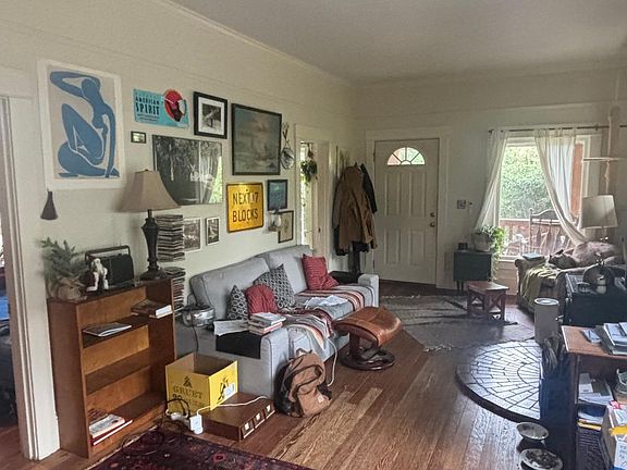 Bungalow main room